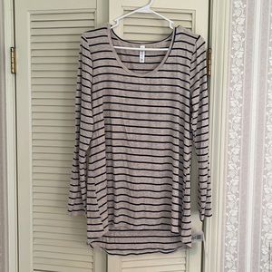 Brand new LuLaRoe Lynnae long sleeve